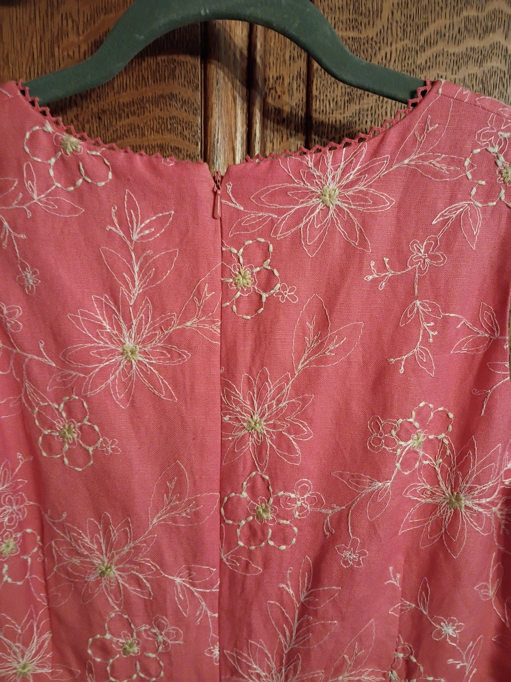 Talbots Pink Sleeveless Floral V-Neck Sundress. Size 8 - Picture 4 of 9
